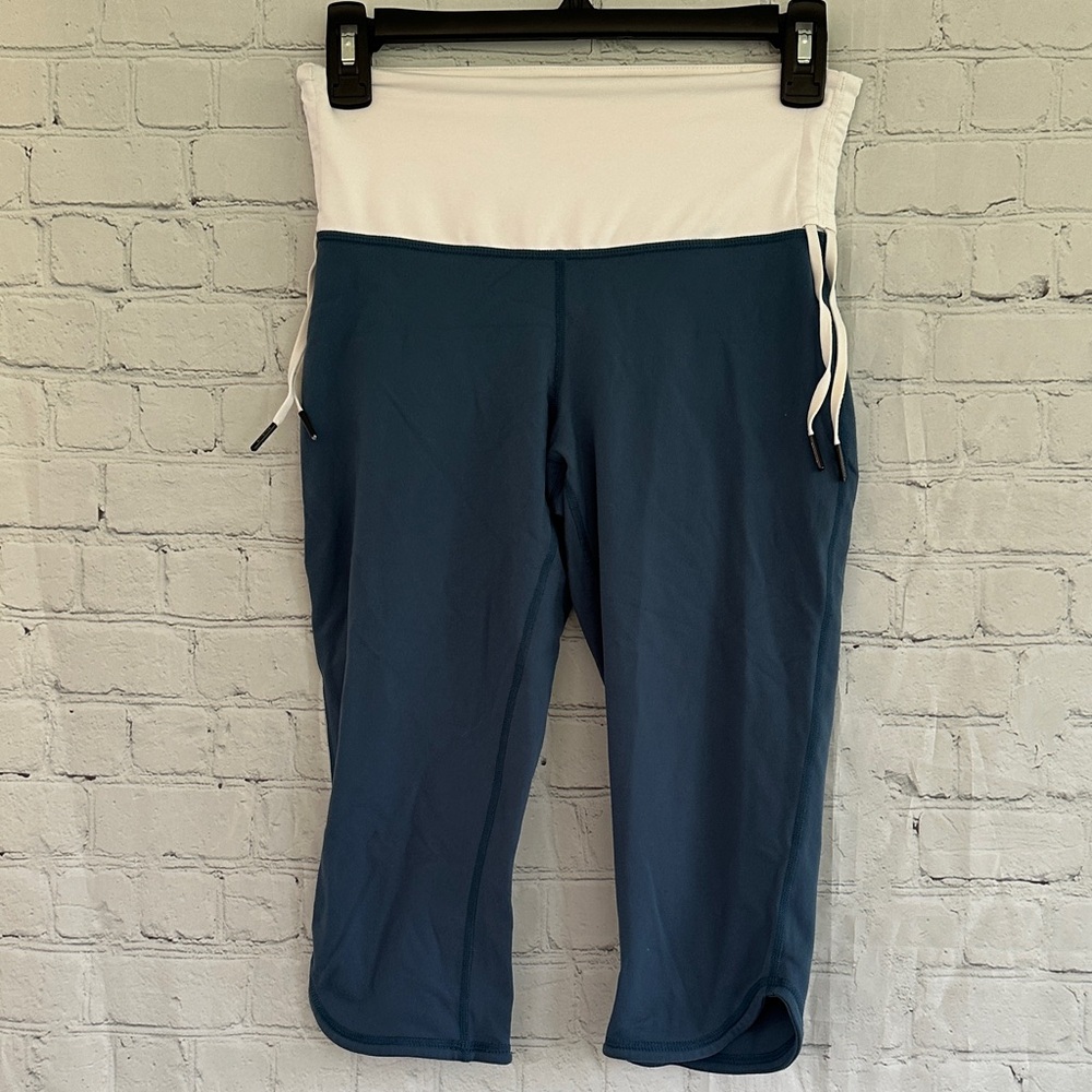 Lululemon Gathered Crop Leggings Two-Tone Blue and White Active Pants